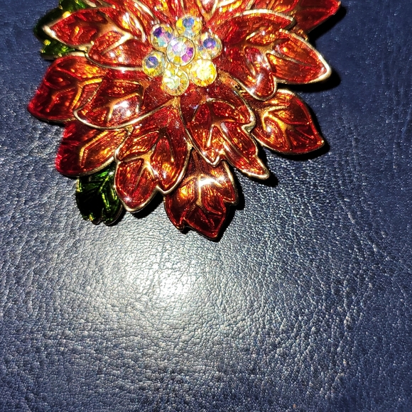 Kenneth Cole Poinsettia Brooch - Picture 2 of 3